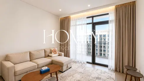 FULLY FURNISHED | NEAR PARK | VACANT