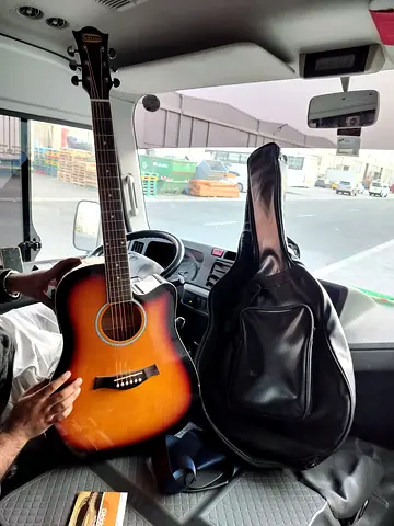 I have guitar and want to sale with everything capo and bags and strings and everything