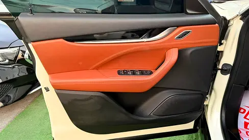 2019 Maserati LEVANTE photo 15