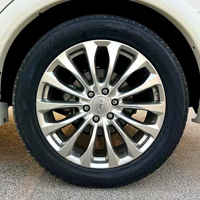 2016 Infiniti QX80 照片 9