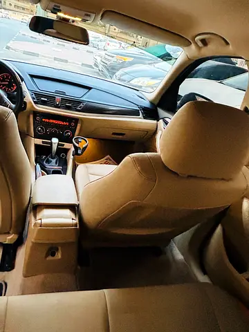 2015 BMW X1 — миниатюра 10