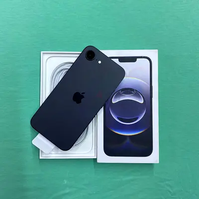 I Phone 16e 128GB