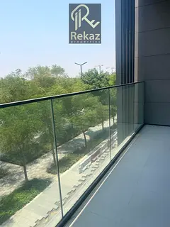 First Tenant | Boulivard View | 6 cheques | 906 sqft