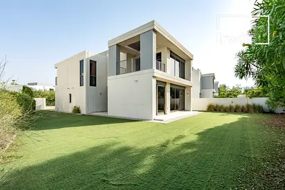 Largest Plot | Single Row | Vacant