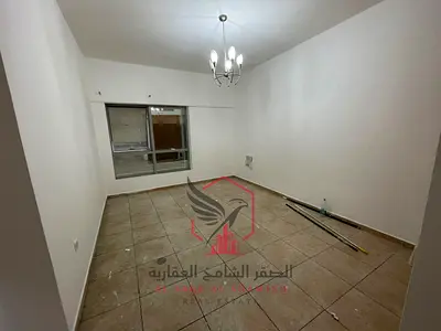 Extra spacious living room with free AC covered by the owner, free gym and pool, built-in wardrobes