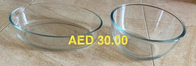 Set of 2 Glass Ovenproof Baking Dishes - Good Condition