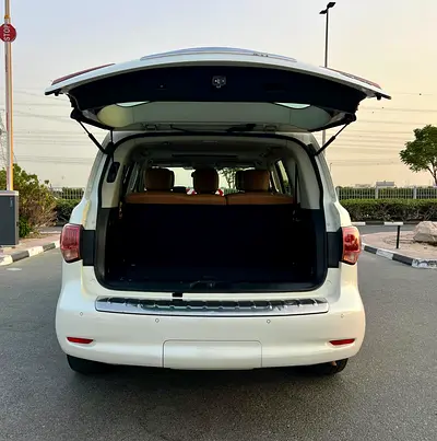 2016 Infiniti QX80 照片 10
