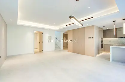 Fully Upgraded and Extended | Opposite Pool