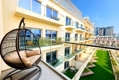 Chic | Fully Furnished | Well Maintained | Vacant