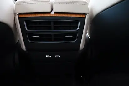 2020 Tesla MODEL S — фото 16