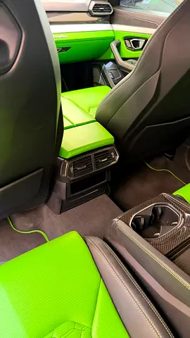 2020 Lamborghini URUS photo 9