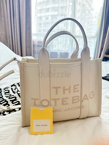 Marc Jacobs The Leather Medium Tote Bag