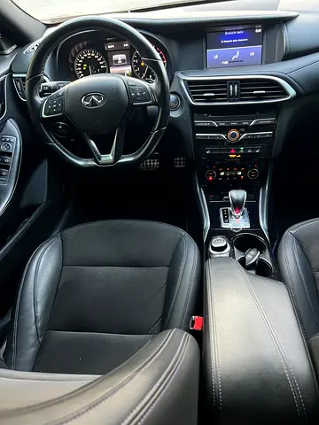 2017 Infiniti Q30 照片 15