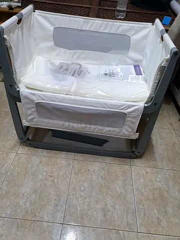 White bedside bassinet / cradle - good condition
