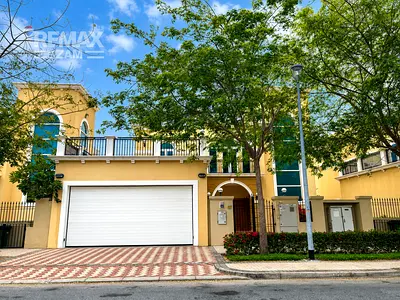 Single Row | Rooftop Terrace | Vacant Now