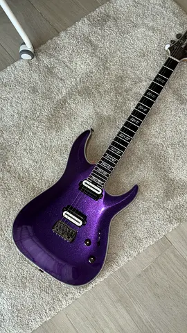 Electric guitar Schecter Diamond Series