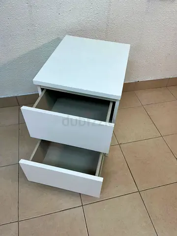 White 2-Drawer Bedside/Small Dresser - Good Condition