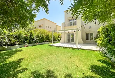 Spacious 2 Bed | Upgraded | Close to Lake