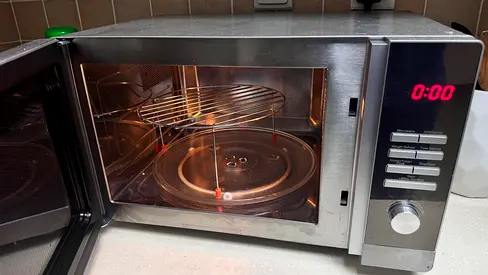 Microwave