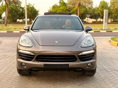2014 Porsche CAYENNE photo 3