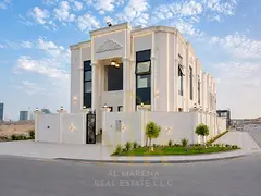 Corner villa with luxurious finishes | Two floors and a rooftop terrace + 6 rooms | Exclusive price