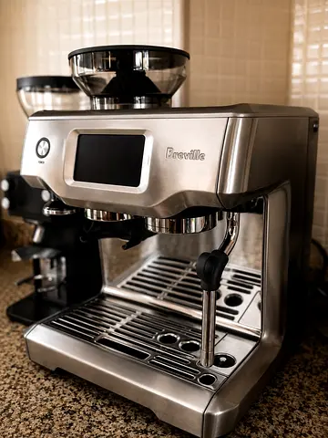 Breville espresso machine with built-in grinder - good condition
