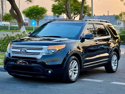 FORD EXPLORER 2015 XLT FULL OPTIONS 7 SEATER IN PERFECT CONDITION
