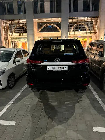 2023 Toyota FORTUNER 缩略图 10