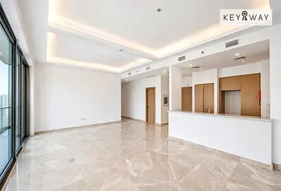 Canal and Creek Beach View | Super Spacious