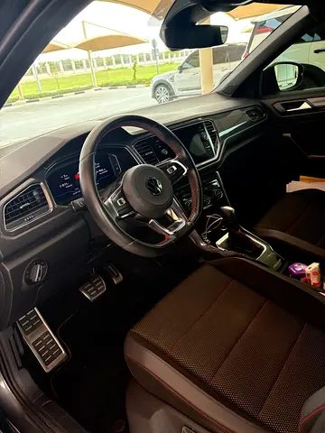 صورة 9 لـ 2021 Volkswagen T-ROC