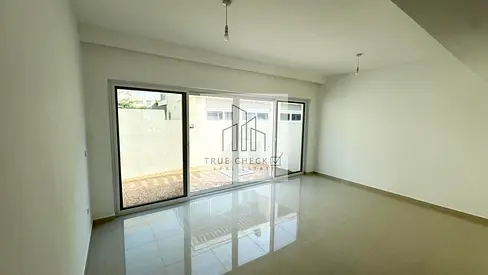Brand New | 4 Bedroom | L Shaped Unit | Larger Garden | Ready to Move in