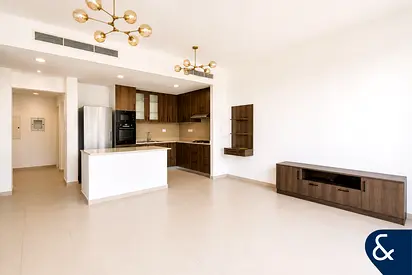 Corner Villa | Upgraded | Close to Pool