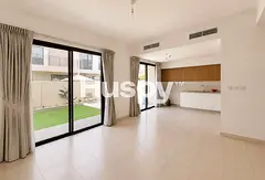 Landscaped | Corner Unit | Close to Amenities