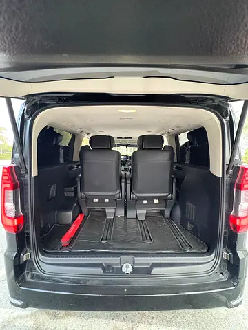 صورة 6 لـ 2023 Toyota GRANVIA
