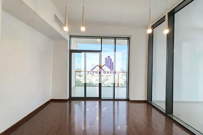 MODREN & SPACIOUS | VACANT | READY TO MOVE