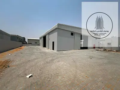 مستودع مع حوش 15,000 قدم | 40 KW | 365 ألف