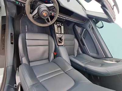 صورة مصغرة 15 لـ 2025 Porsche 911