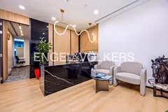 Spacious | Fitted | 5 Parking Bays | Vacant