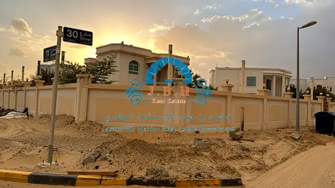 فيلا للبيع - منطقة القرائن 4 - امارة الشارقة