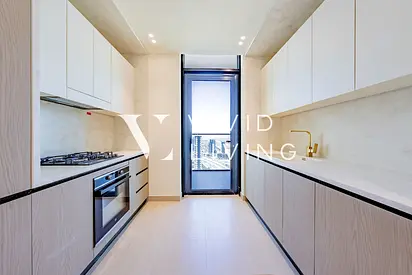 High Floor | Large Layout | Modern Finish