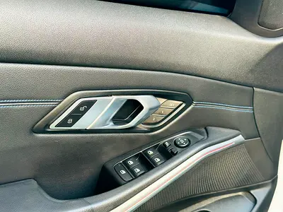 BMW 3 Series 330i, миниатюра 10