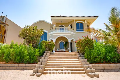 Luxurious Villa Living | Exclusive Garden Home