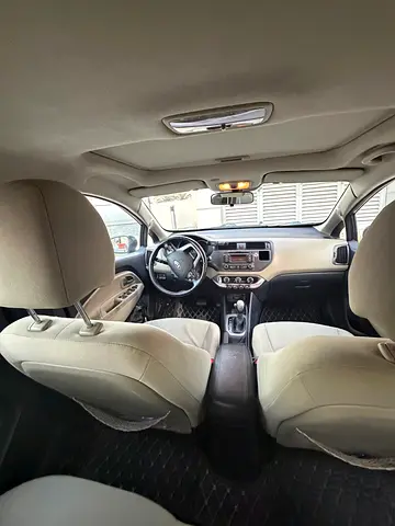 2012 KIA RIO 照片 7