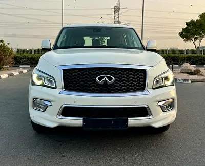 2016 Infiniti QX80 照片 2