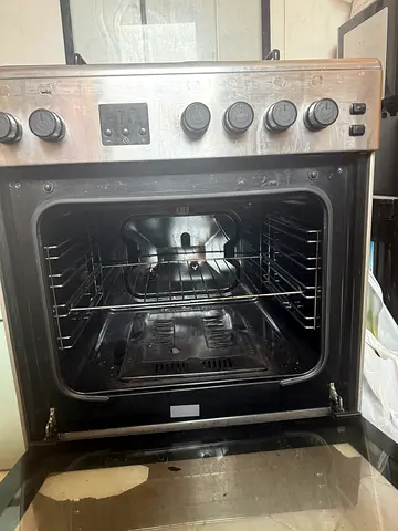 Used freestanding gas oven with stovetop - working condition