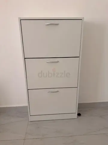 Shoes cabinet