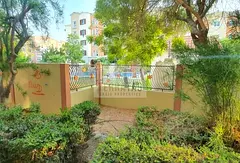 STUDIO IN MED ST 3 | POOL VIEW | VACATING SOON