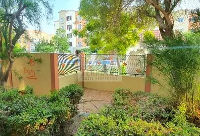 STUDIO IN MED ST 3 | POOL VIEW | VACATING SOON
