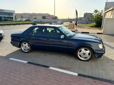 صورة 2 لـ 1993 Mercedes-BENZ E-CLASS