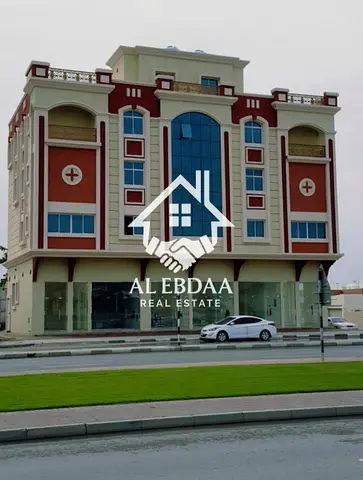مبنى كامل - موقع مميز - مؤجر بالكامل
